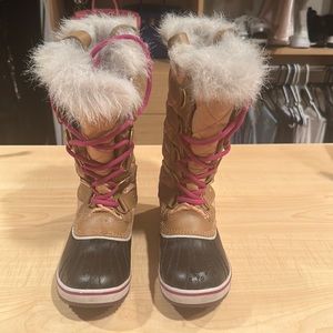 Sorel women’s snow boots